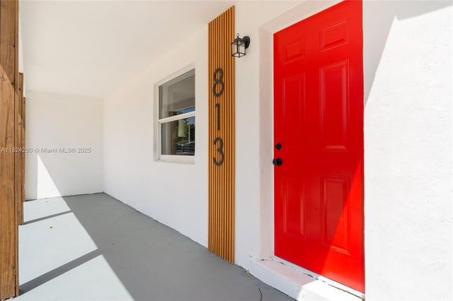 2 of 16 - 813 Sw 3rd Ct, Delray Beach, FL