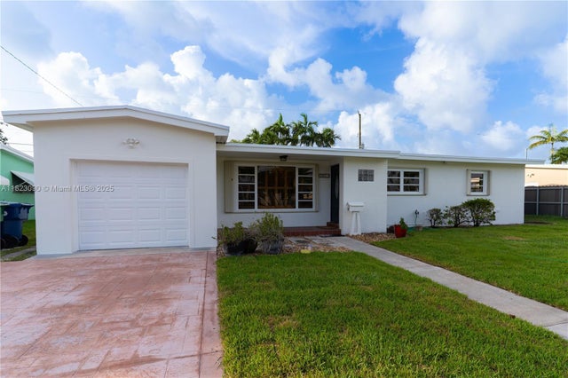 3 of 38 - 9351 Sw 53rd St, Miami, FL