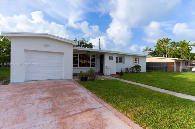 4 of 38 - 9351 Sw 53rd St, Miami, FL