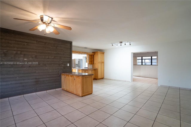 5 of 38 - 9351 Sw 53rd St, Miami, FL