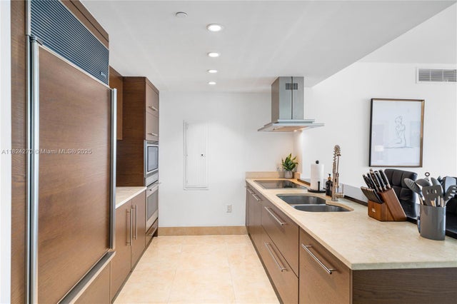 4 of 26 - 495 Brickell 5705, Miami, FL