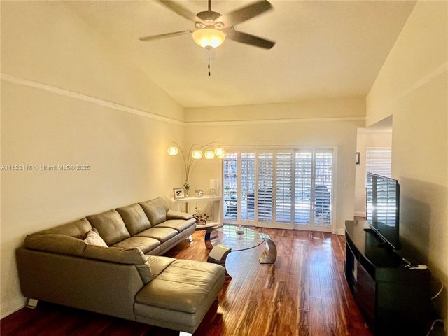 4 of 28 - 9211 Chelsea Drive N, Plantation, FL