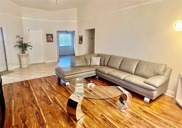 5 of 28 - 9211 Chelsea Drive N, Plantation, FL