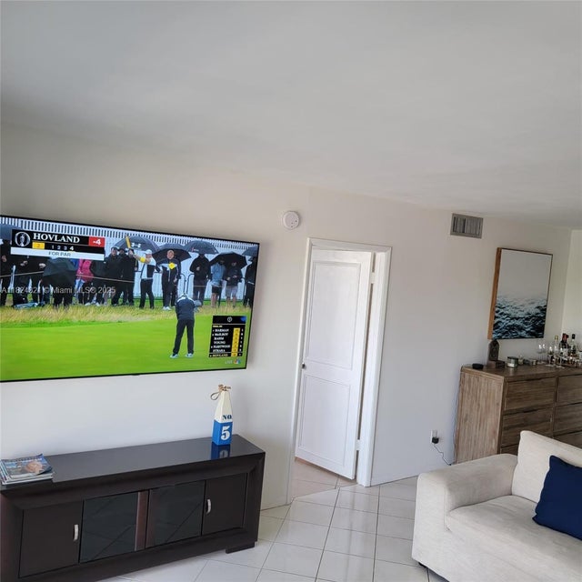 3 of 23 - N/A, Pompano Beach, FL