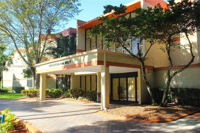 1 of 31 - 16475 Golf Club Rd 201, Weston, FL