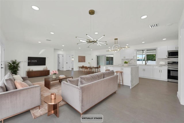 4 of 23 - 3917 Adams St, Hollywood, FL