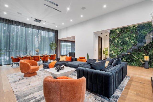 4 of 29 - 76 Nw 44th St, Miami, FL
