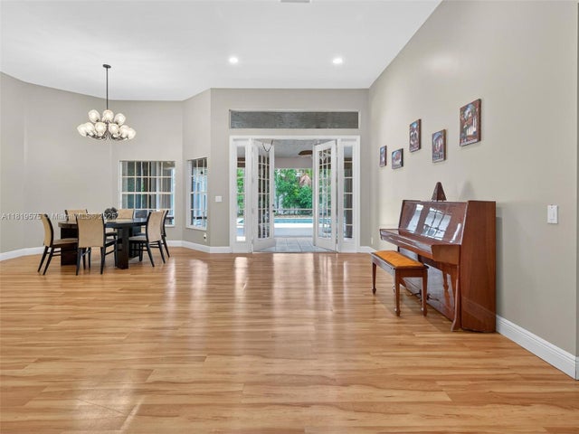 4 of 42 - 782 Lake Blvd, Weston, FL