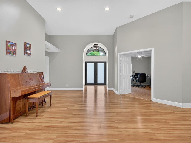 5 of 42 - 782 Lake Blvd, Weston, FL