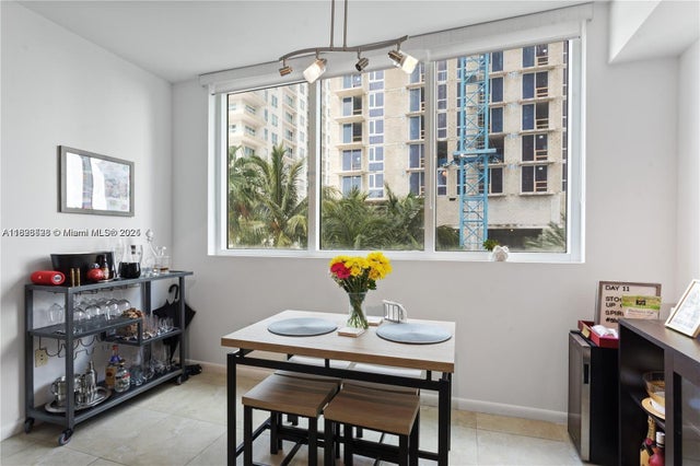 4 of 8 - 253 Ne 2nd St 1108, Miami, FL