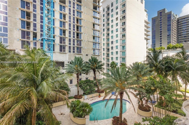 5 of 8 - 253 Ne 2nd St 1108, Miami, FL