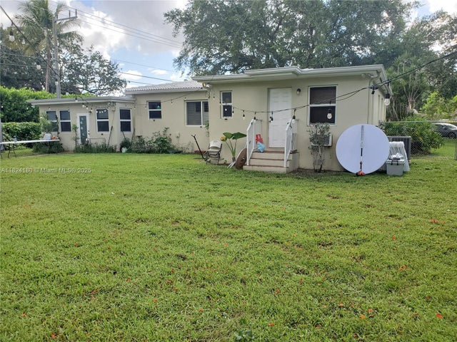 3 of 16 - 324 La Villa Dr, Miami Springs, FL