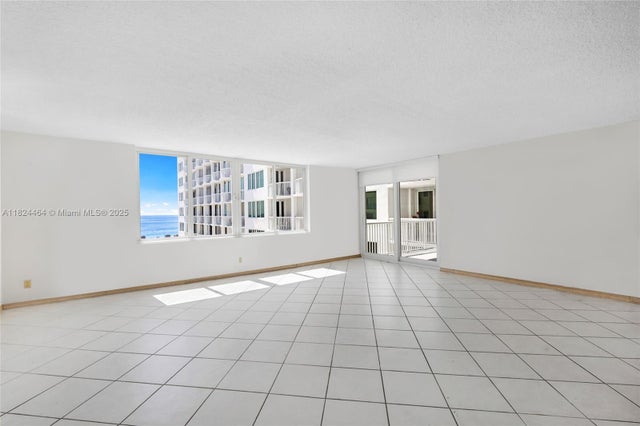 5 of 81 - 5401 Collins Ave 419, Miami Beach, FL