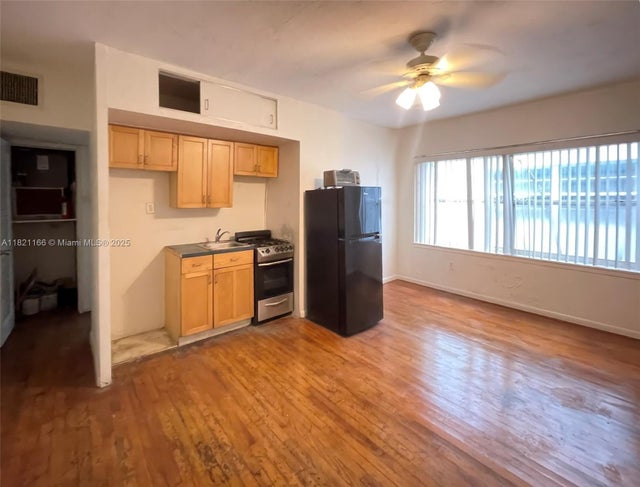 2 of 12 - 1555 Pennsylvania Ave 105, Miami Beach, FL
