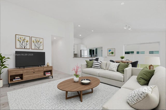 1 of 36 - 922 Falling Water Rd, Weston, FL