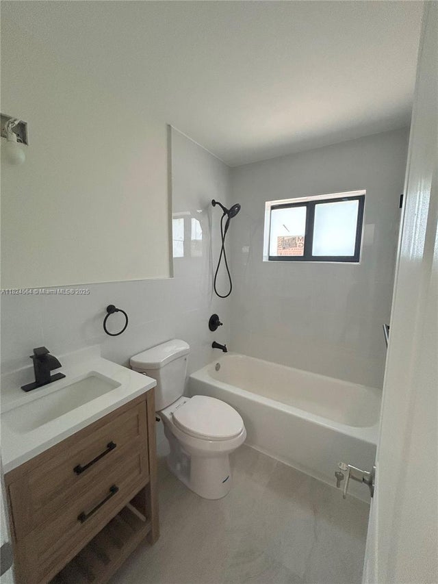 3 of 39 - 2971 Nw 179th St, Miami Gardens, FL