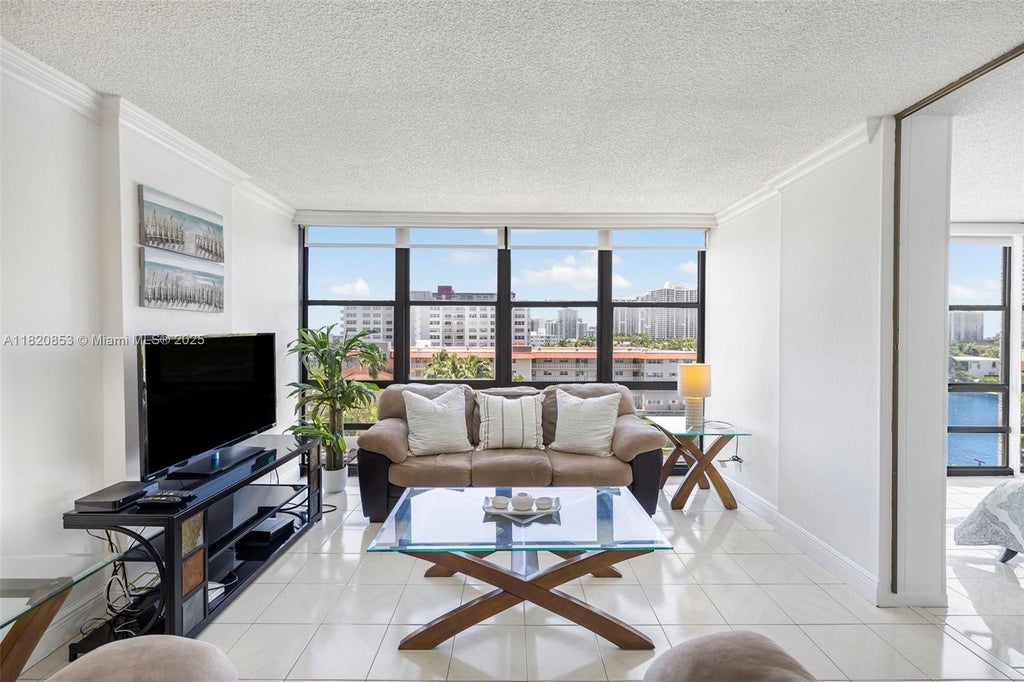 2017 S Ocean Dr 606, Hallandale Beach