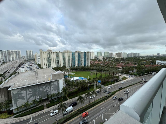 3 of 61 - 19201 Collins Ave 1137, Sunny Isles Beach, FL