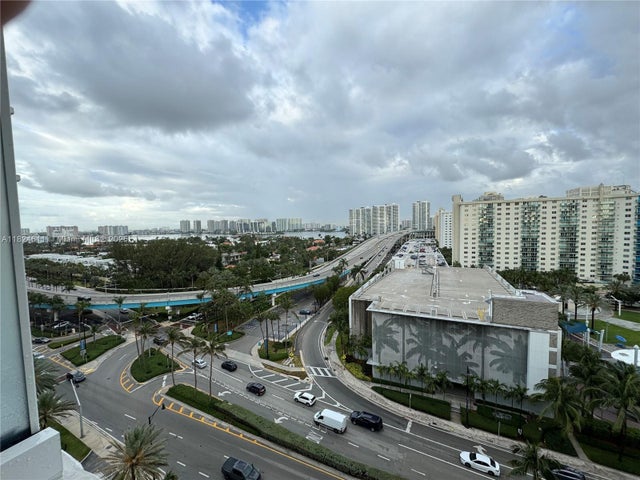 4 of 61 - 19201 Collins Ave 1137, Sunny Isles Beach, FL