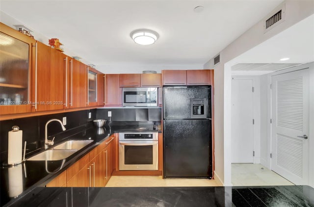 5 of 46 - 2301 Collins Ave 1425, Miami Beach, FL