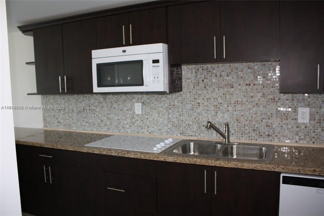 3 of 16 - 2930 Point East Dr E309, Aventura, FL