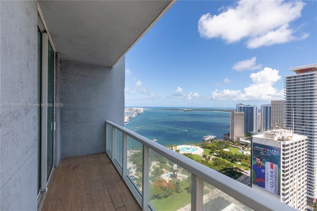 2 of 38 - 244 Biscayne Blvd 4107, Miami, FL