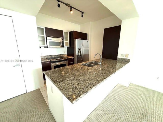 1 of 34 - 951 Brickell Ave 3703, Miami, FL