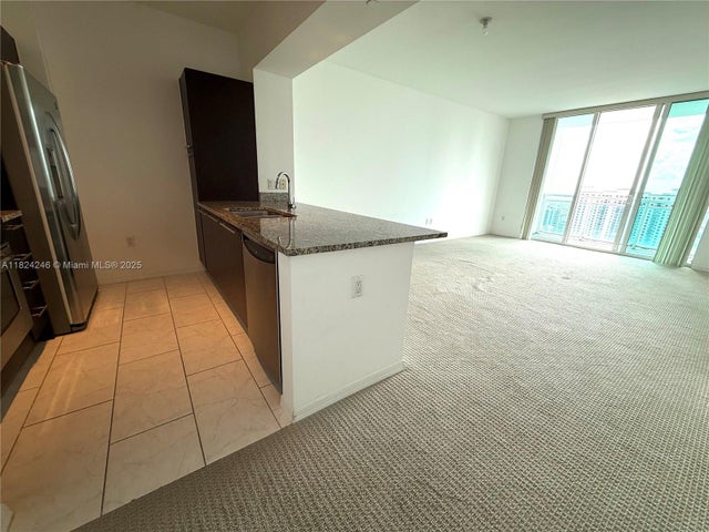 3 of 34 - 951 Brickell Ave 3703, Miami, FL