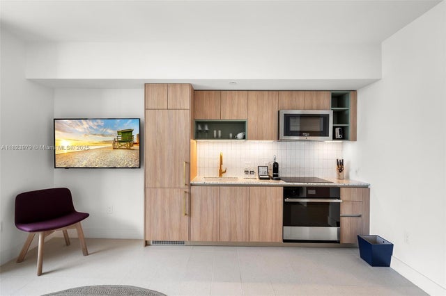 5 of 49 - 601 Ne 1st Ave 2703, Miami, FL