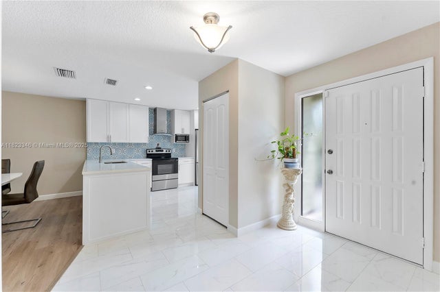 3 of 42 - 319 Elmira Ct, Royal Palm Beach, FL