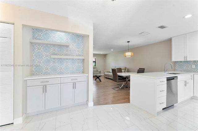 4 of 42 - 319 Elmira Ct, Royal Palm Beach, FL