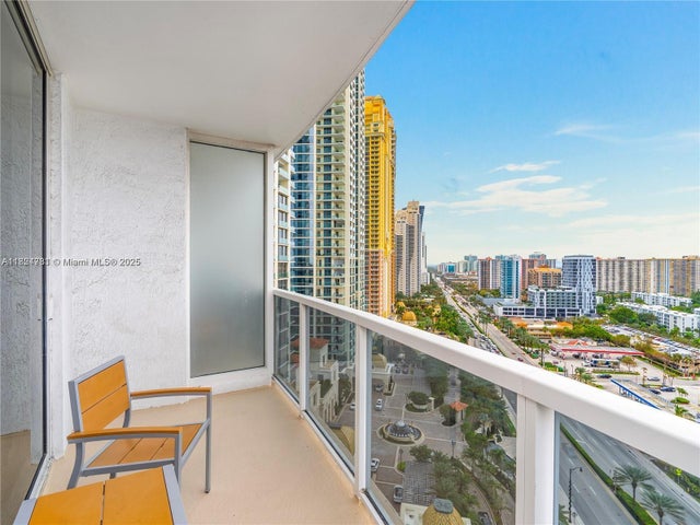 5 of 23 - 18001 Collins Ave 1416, Sunny Isles Beach, FL