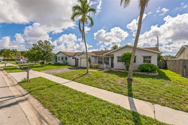 4 of 32 - 22226 Sw 62nd Ave, Boca Raton, FL