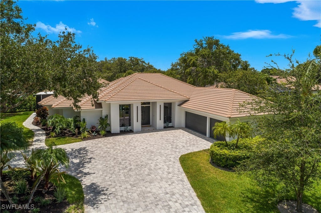 1984 Mission Dr, Naples