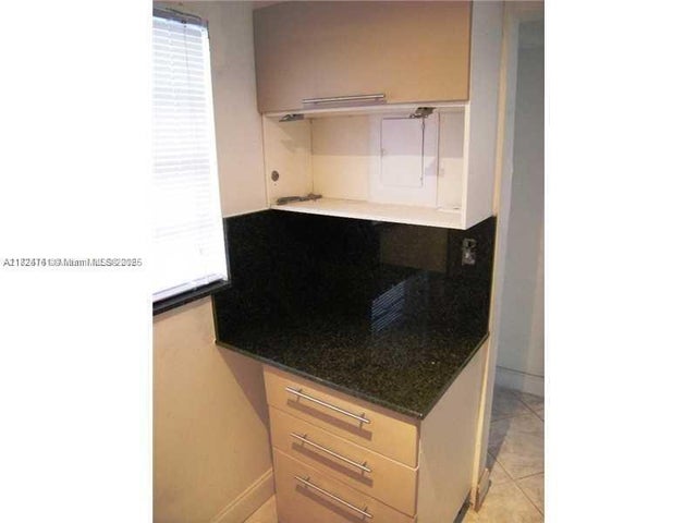5 of 9 - 701 Euclid Ave 403, Miami Beach, FL