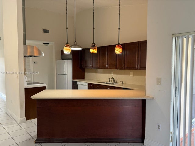 5 of 20 - 651 Nw 134th Ave, Miami, FL