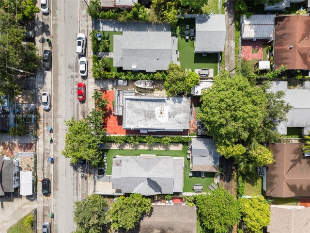 4 of 28 - 50 Nw 34th Ter, Miami, FL