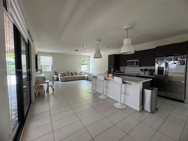 5 of 5 - 10240 Nw 76th Ter, Doral, FL