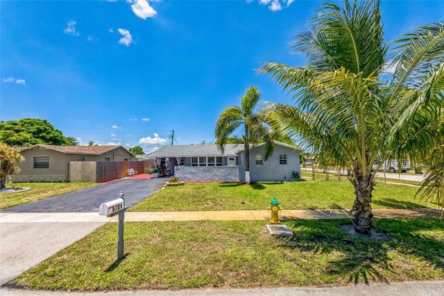 1 of 18 - 6701 Nw 6th St, Margate, FL