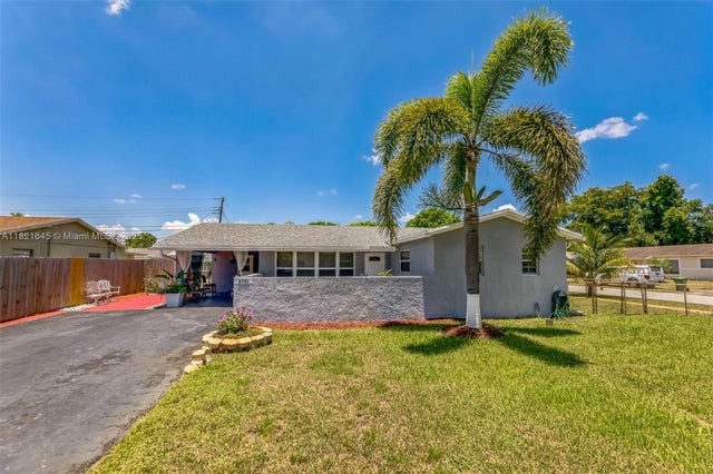 2 of 18 - 6701 Nw 6th St, Margate, FL