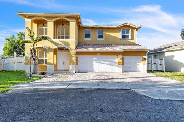 1 of 32 - 15802 Sw 63rd Ter, Miami, FL