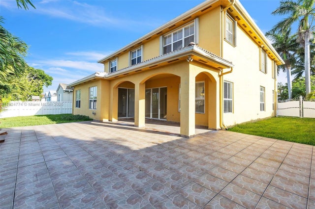 2 of 32 - 15802 Sw 63rd Ter, Miami, FL