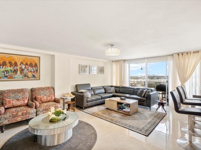 2 of 46 - 18071 Biscayne Blvd 1401, Aventura, FL