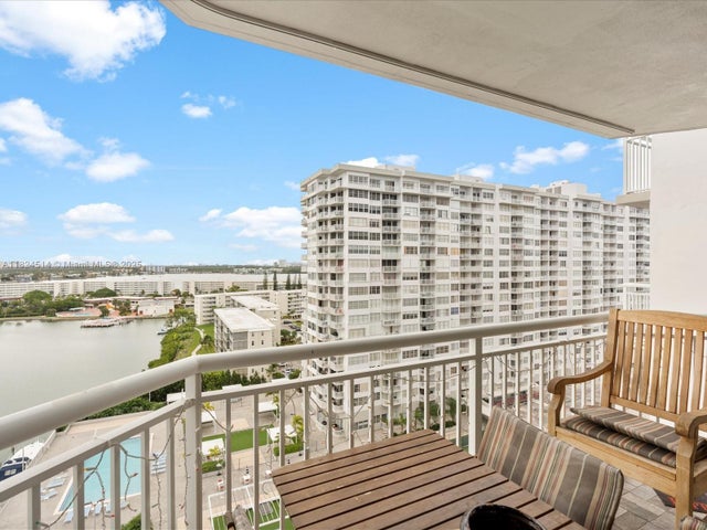 3 of 46 - 18071 Biscayne Blvd 1401, Aventura, FL