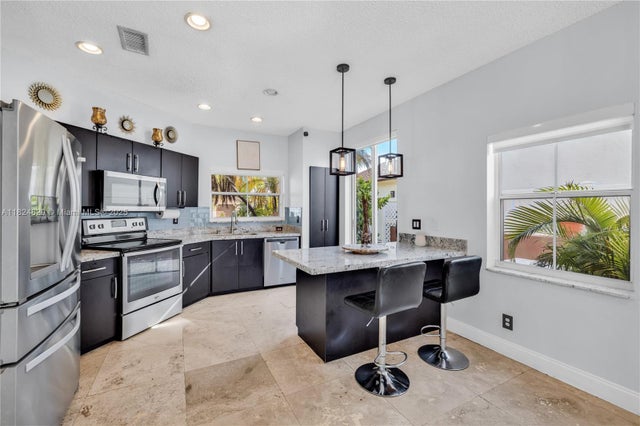 2 of 40 - 20709 Nw 1st St, Pembroke Pines, FL