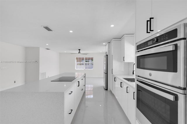 3 of 14 - 7441 Nw 38th Ct, Lauderhill, FL