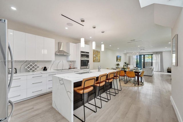2 of 47 - 1101 Ne 16th Ter 1, Fort Lauderdale, FL