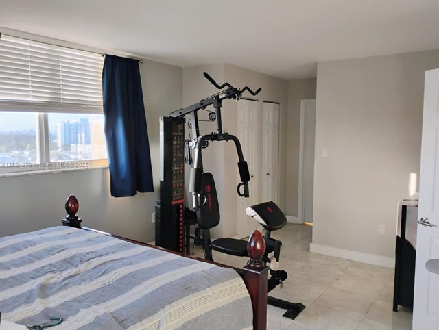 2 of 13 - 6900 Bay Dr 11k, Miami Beach, FL