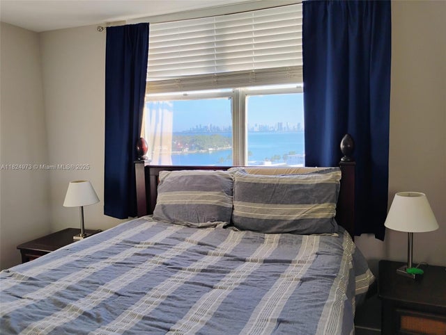 4 of 13 - 6900 Bay Dr 11k, Miami Beach, FL