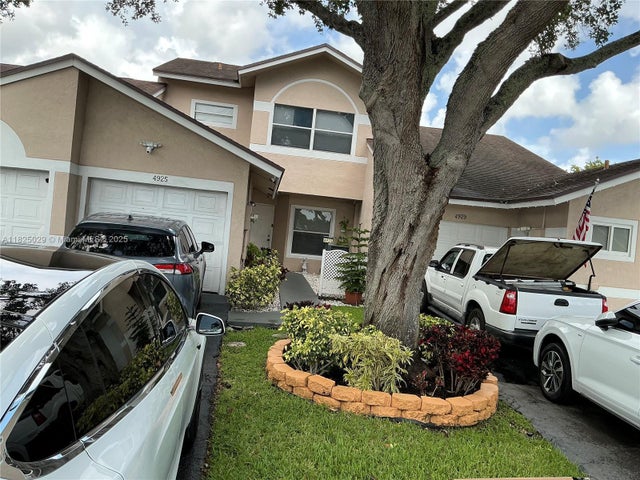 1 of 22 - 4925 W Lakes Dr, Deerfield Beach, FL